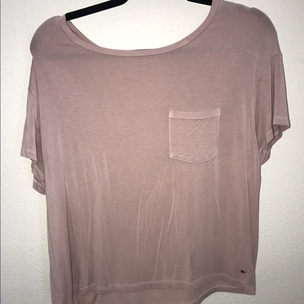 Loose-fit, cream colored T shirt